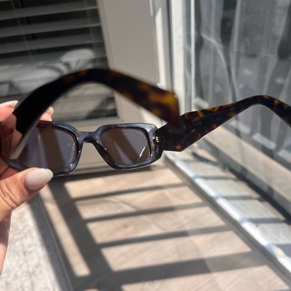 Prada Rectangular sunglasses - Picture 3 of 7